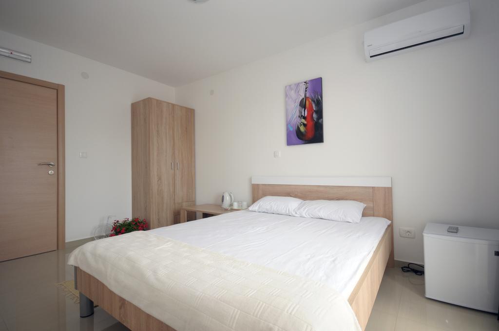 Apartments Vila Anastasia Budva Room photo