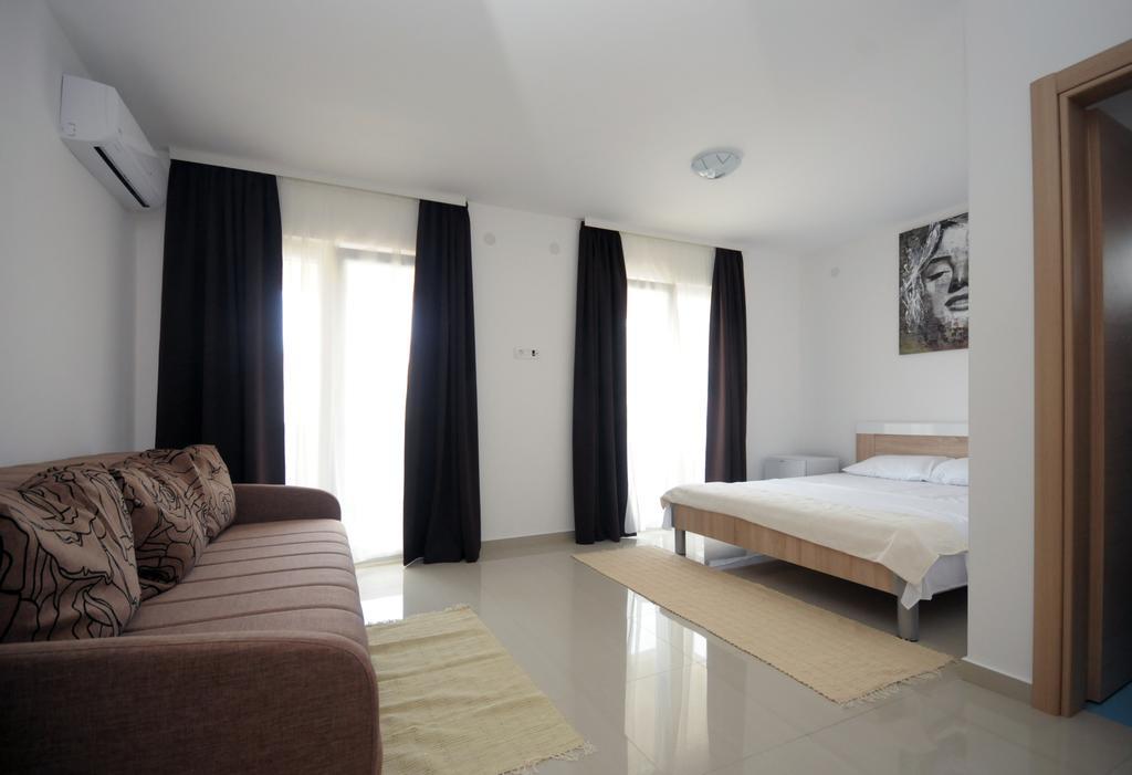 Apartments Vila Anastasia Budva Room photo